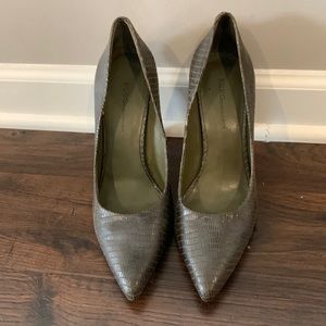 Womens BCBGeneration heels 8.5, olive green